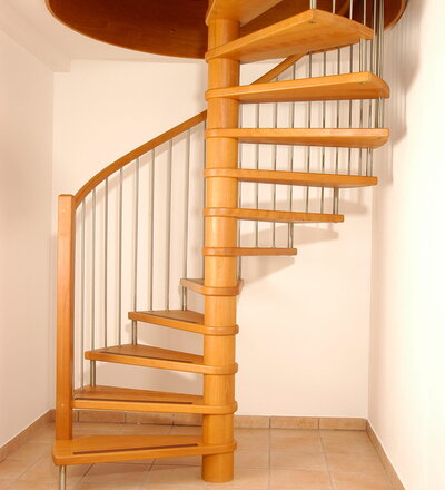 Spindeltreppe; Holzart Buche geölt