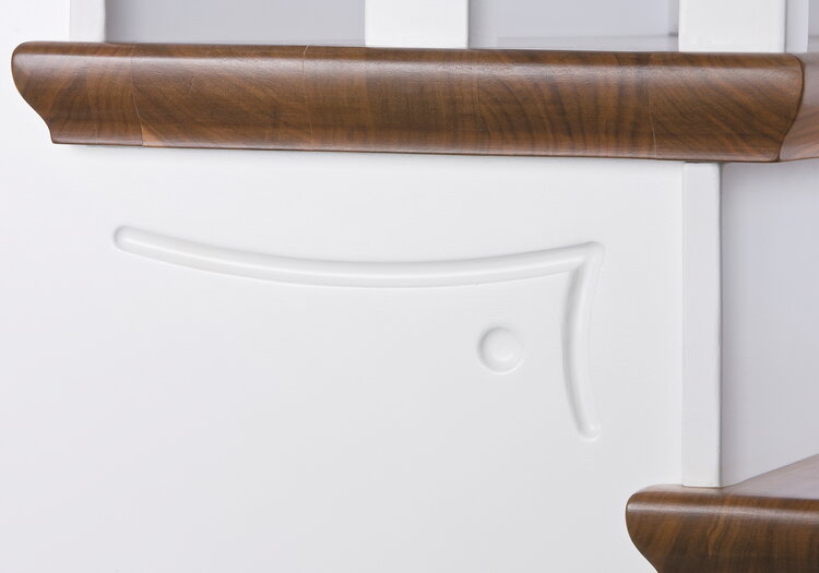 Zierprofil in einer aufgesattelten Wange