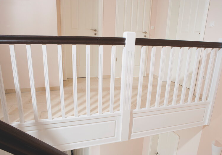 Deckenverkleidung mit kassettenförmiger Ziernut